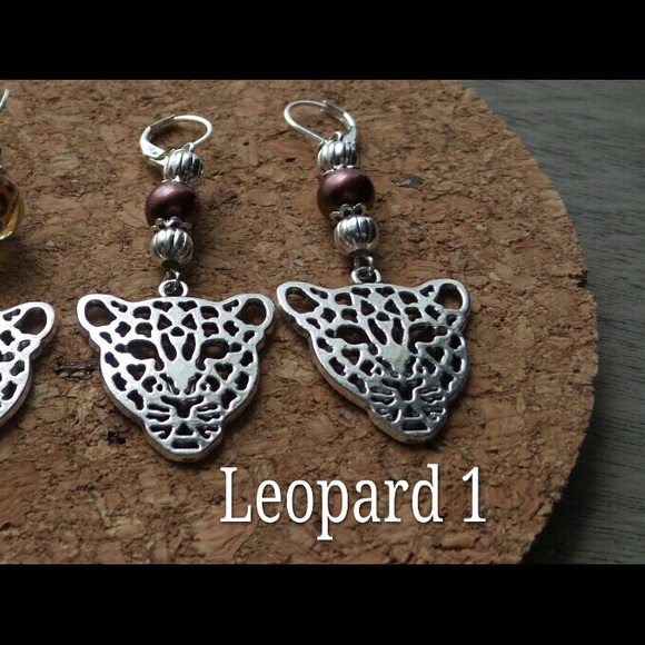 Leopard, Alloy, Glass Bead, Lever Back Earrings - Picture 1 of 2